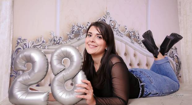  Estúdio  de Aline e seus 28  anos 