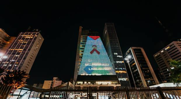 Corporativo de Julho Neon Sinog - Fiesp