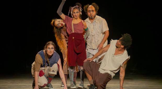 Espetáculo de João Pede Feijão