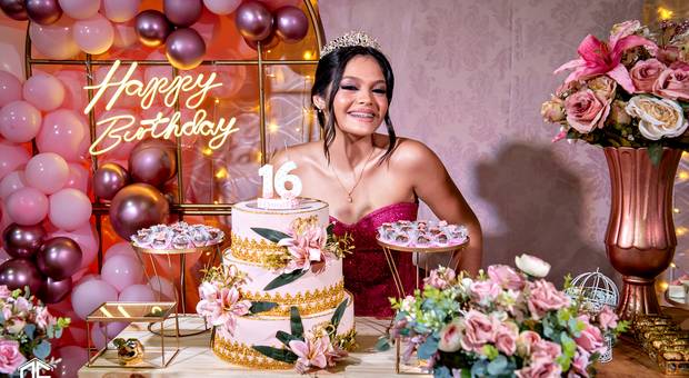 Aniversários de Nicoly 16 anos
