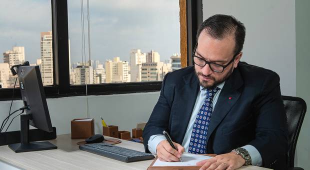Retratos Profissionais | Construção de Imagem de Ensaio Profissional em São Paulo | Dr. João Paulo Carvalho - Cirurgião do ap. Digestivo