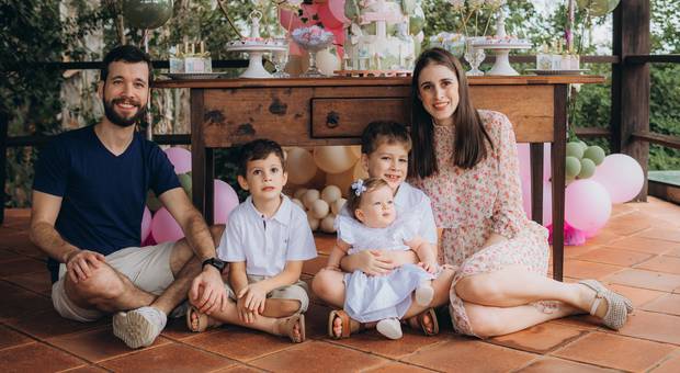 Aniversário de Fotos da festa de aniversário infantil de 1 ano da Maria Luisa em casa na cidade de Holambra