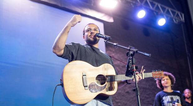 MAG Verão 2025 de MAG de verão 2025 - Guga Xavier