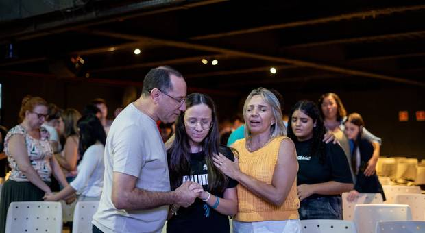 Outros de É sexta - Fevereiro/2025