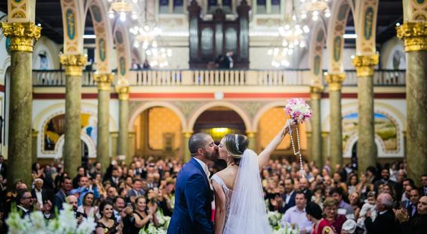 Casamentos na igreja de Mayra e Renan