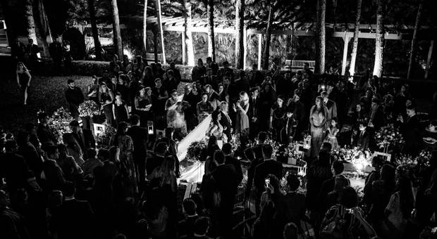 Casamentos no campo de Nicole e Robert