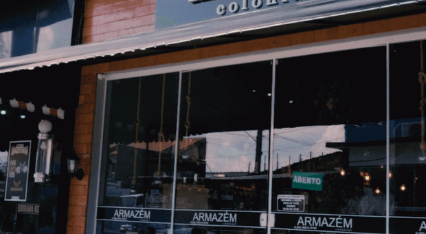 Vídeo Comercial de Armazém Colonial