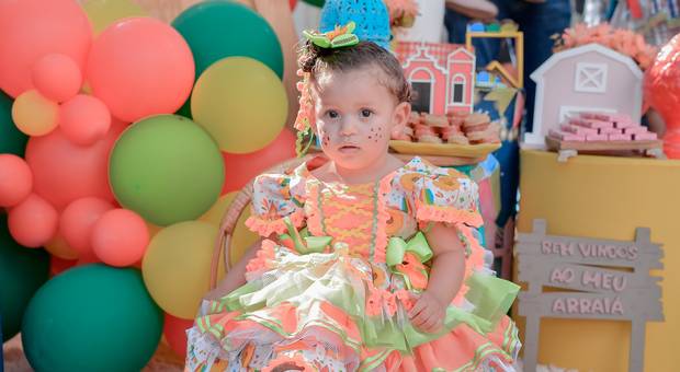 ANIVERSÁRIO INFANTIL de ARRAIÁ DA VERÔNICA