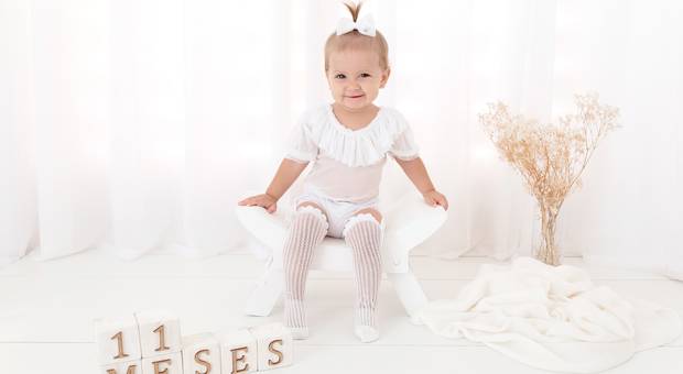 Acompanhamento mensal de bebês de Alice comemora 11 meses