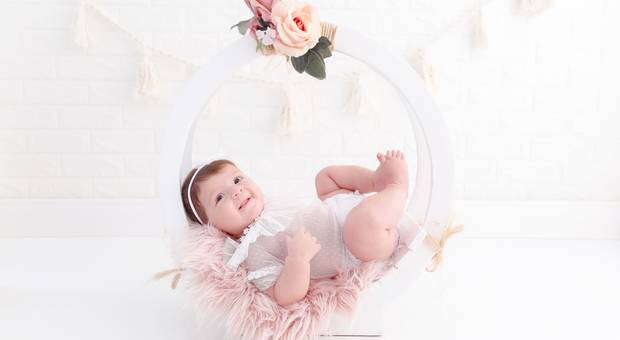 Acompanhamento mensal de bebês de Bebe Ivy Louse comemora 4 meses 