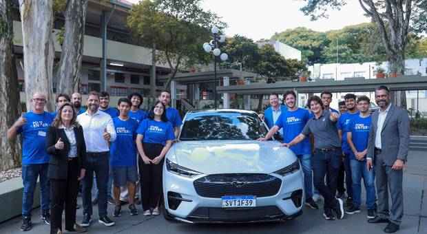 Corporativo de Elena Ford | Ford 