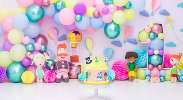 Smash The Cake de Maria Júlia | Mundo Bita