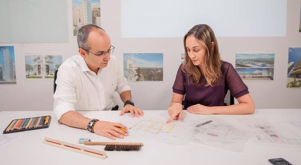 Ensaio Corporativo  de Salinas e Freitas Arquitetos Associados