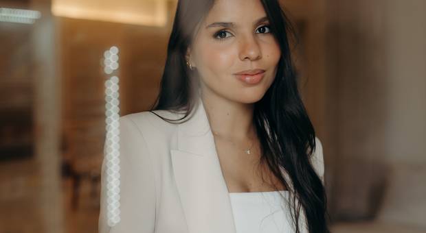 Marca pessoal de Larissa Dias 