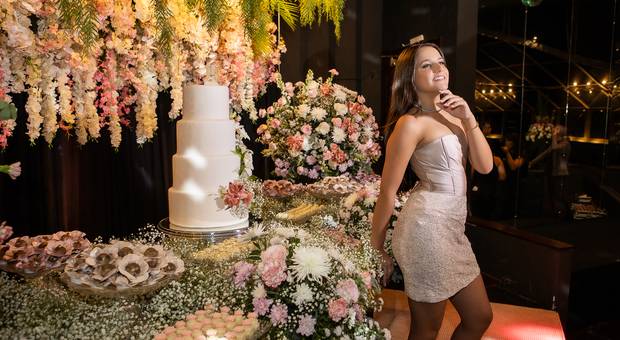 Debutante  de Lara | 15 Anos