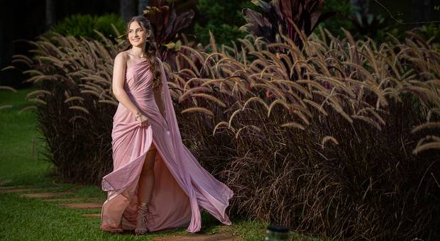 Debutante  de Lívia | Debutante 