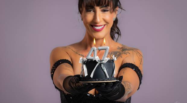 Mini Ensaio de Josy Albano | 47 Anos