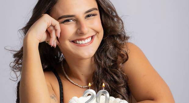 Mini Ensaio de Maria Eduarda | 20 Anos