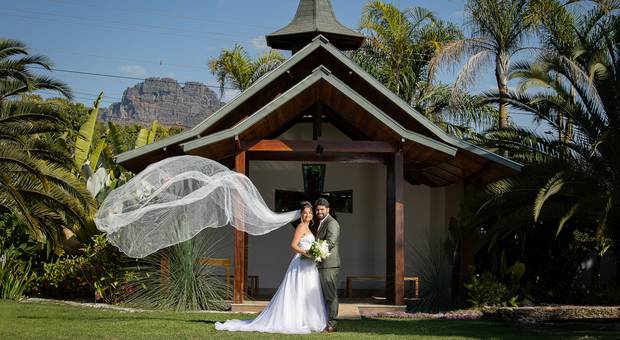Casamento  de Larissa & Marcelo  | Externas 