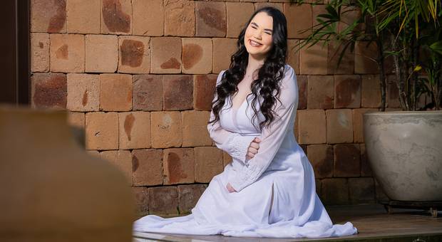 Debutante  de Maria Eduarda | Debutante 