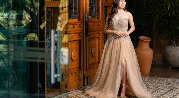 Debutante  de Ana Júlia | Debutante 