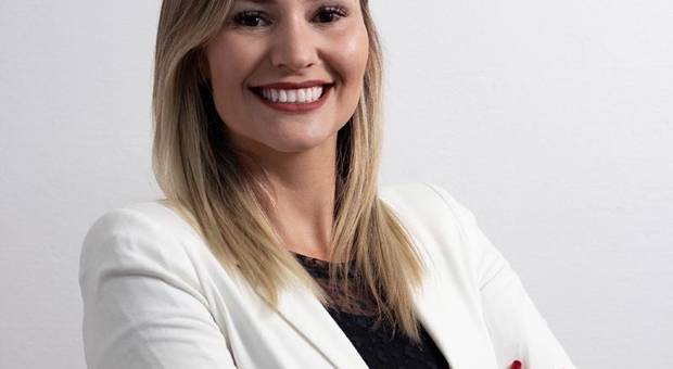 Retrato Corporativo de Adriana Souza