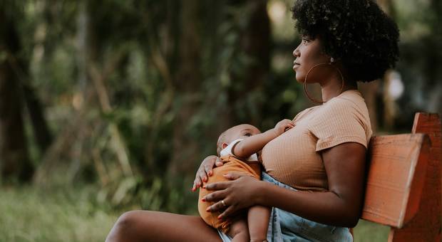 Família de Acompanhamento Fotográfico Lifestyle Akin | 06 Meses