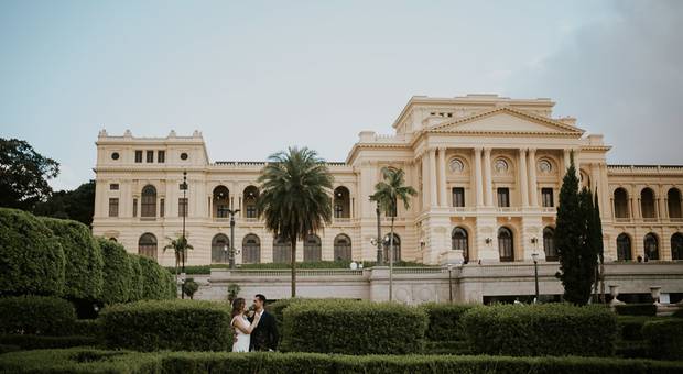 Sessão Pré-Wedding de Ensaio Pré-Wedding Erika e Anderson | Museu do Ipiranga