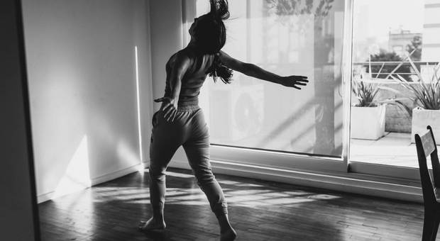 Shooting de Ensayo documental de fotos en Buenos Aires, Agus y el movimiento 