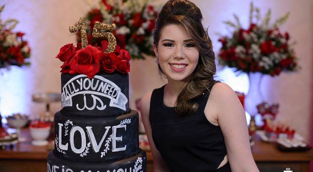 15 anos de Isis Flores