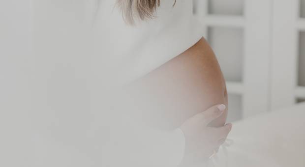 Ensaio Gestante em Estúdio de Ensaio Gestante  - Taís e Rafael 