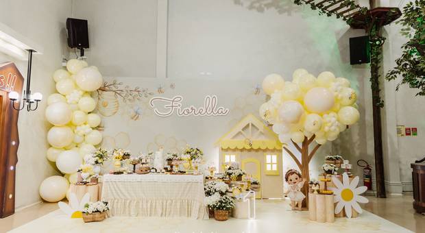Fotografia de Aniversário Infantil  de Aniversário de 1 Ano da Fiorella no Buffet Santa Arruaça de Arujá