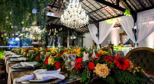 Espaço de Salão de Festa - Noite