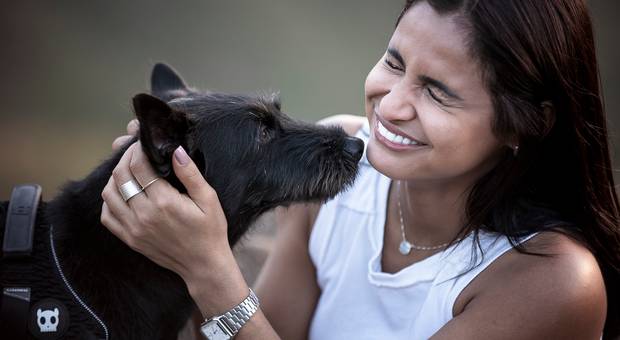Externo de Pretinho e Renata – um ensaio pet com amor e movimento 