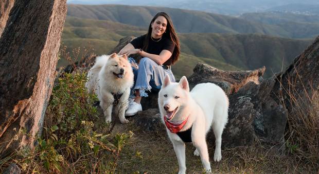 Externo de Taise, Apollo e Luna