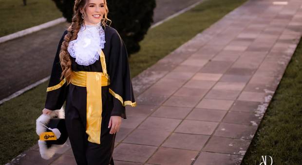 Formatura de Formatura Rose Mees 