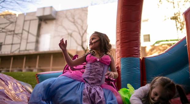 Aniversários de BIJU | 5 ANOS OU UMA TARDE NO TOBOGÃ INFLÁVEL