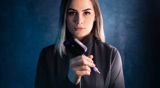 Corporativo de Bruna Mendes 