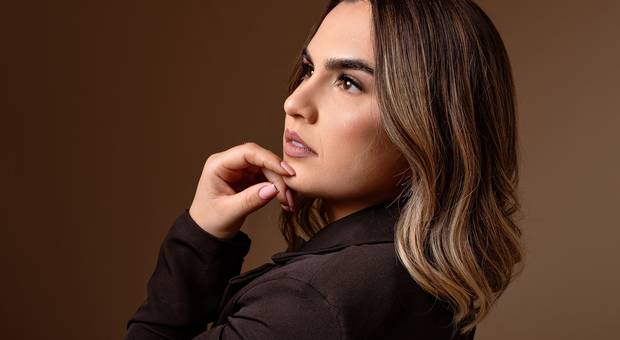 Corporativo de Fabiana Mendes 