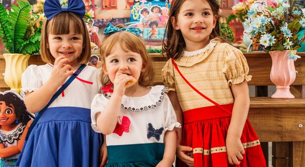 Família de Aniversário - Olivia, Bianca e Elis