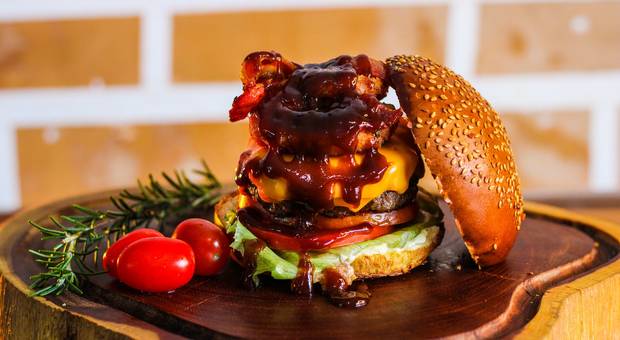 Fotografia de Alimentos de Essência Artesanal, Sabor Inconfundível - Hamburgueria