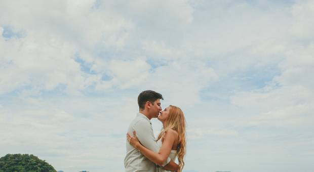 Fotografias de Julia e Guilherme - Ensaio na Praia