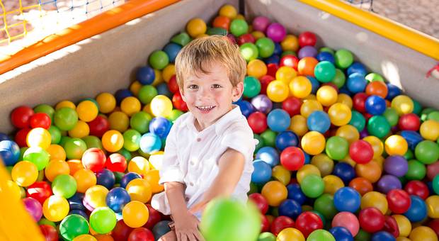 Sorrisos de criança de Henrique fez 3