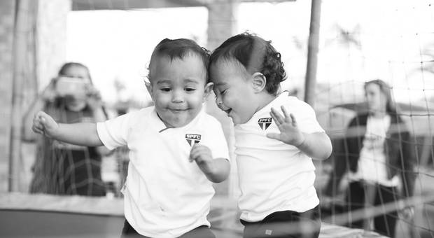 Sorrisos de criança de Bento & Benicio