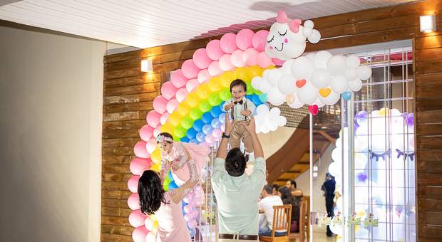 Sorrisos de criança de Chuva de amor vezes dois: Heitor e Heloisa
