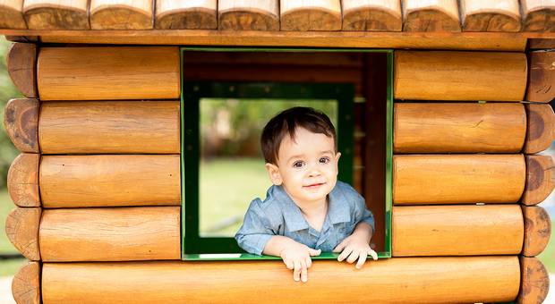 Sorrisos de criança de Alis Volat Propiis