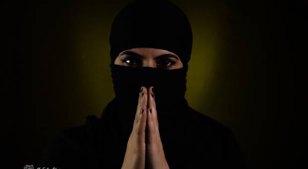 Ensaio Feminino. de Mary Silvestre