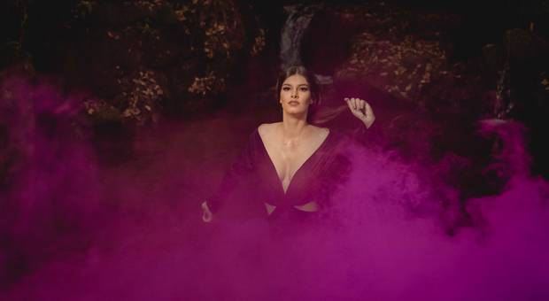 Retrato Feminino de Dhevyle Ossuna