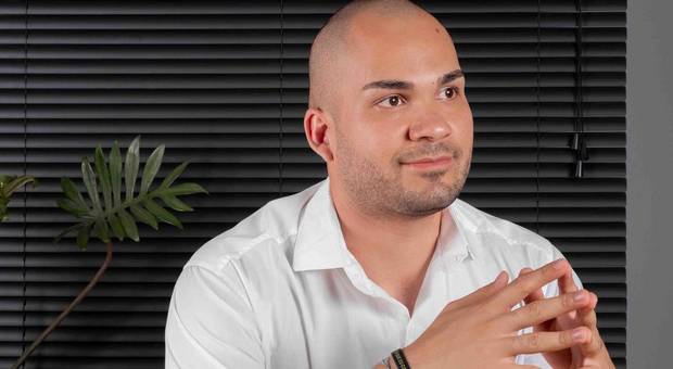  Retrato Corporativo de Corporativo - Luiz Social Media 