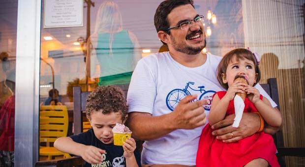 Família de Delton, Helena e Heitor - Ensaio de dia dos Pais | Ensaio Família